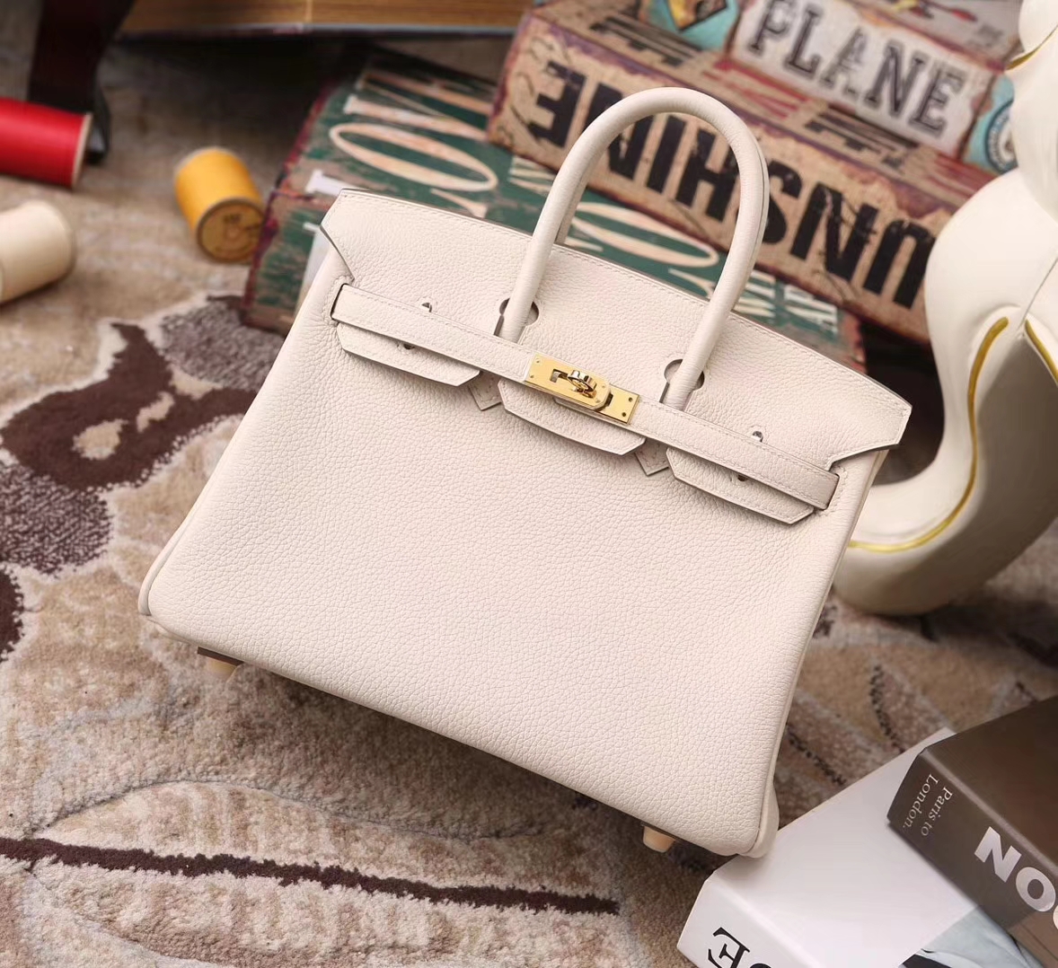 Hermes Birkin 25 奶昔白 原厂御用顶级小牛皮 金扣 现货