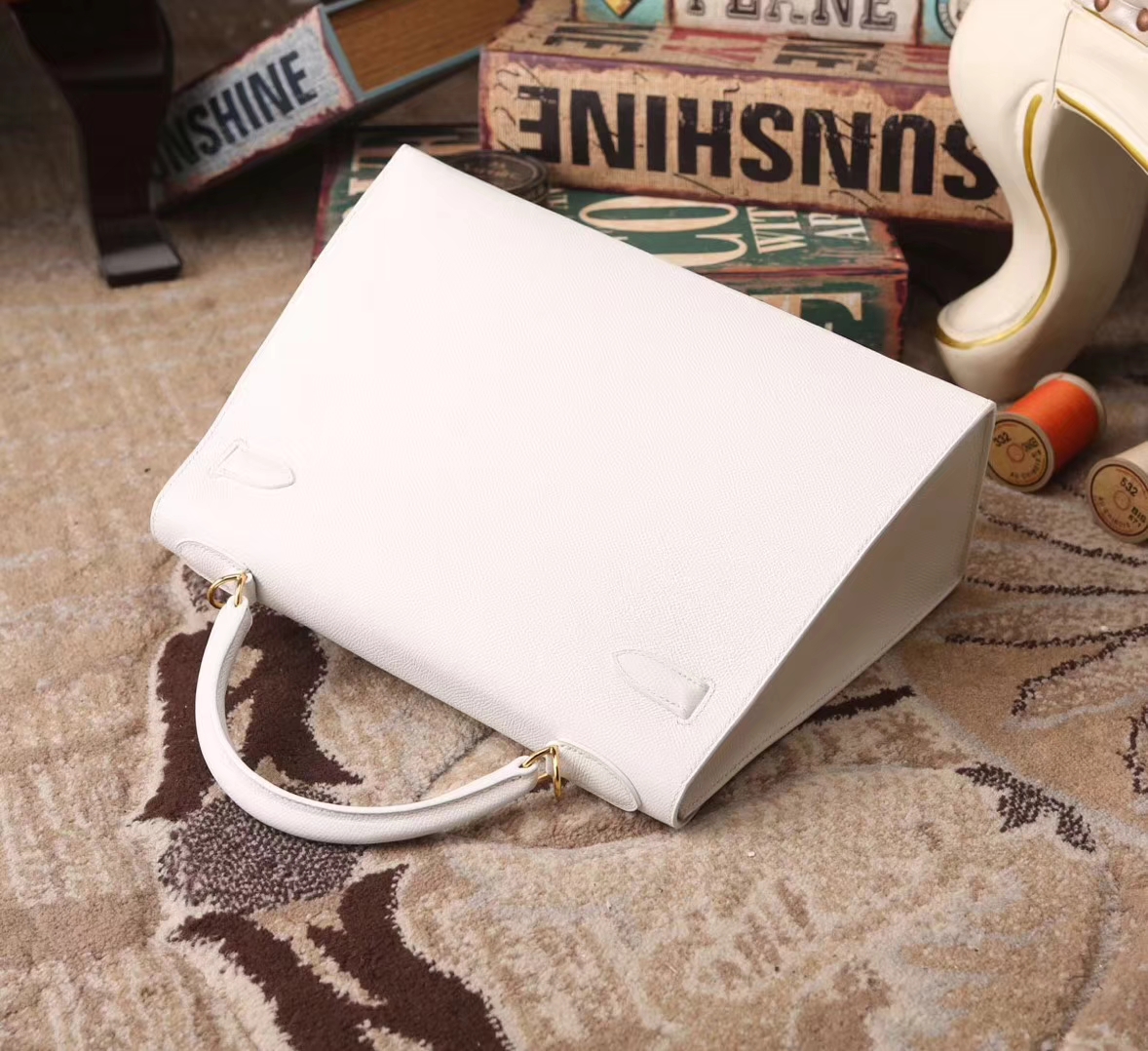 Hermes Kelly 32 纯白色 原厂御用顶级Epsom皮 外缝 金扣 现货