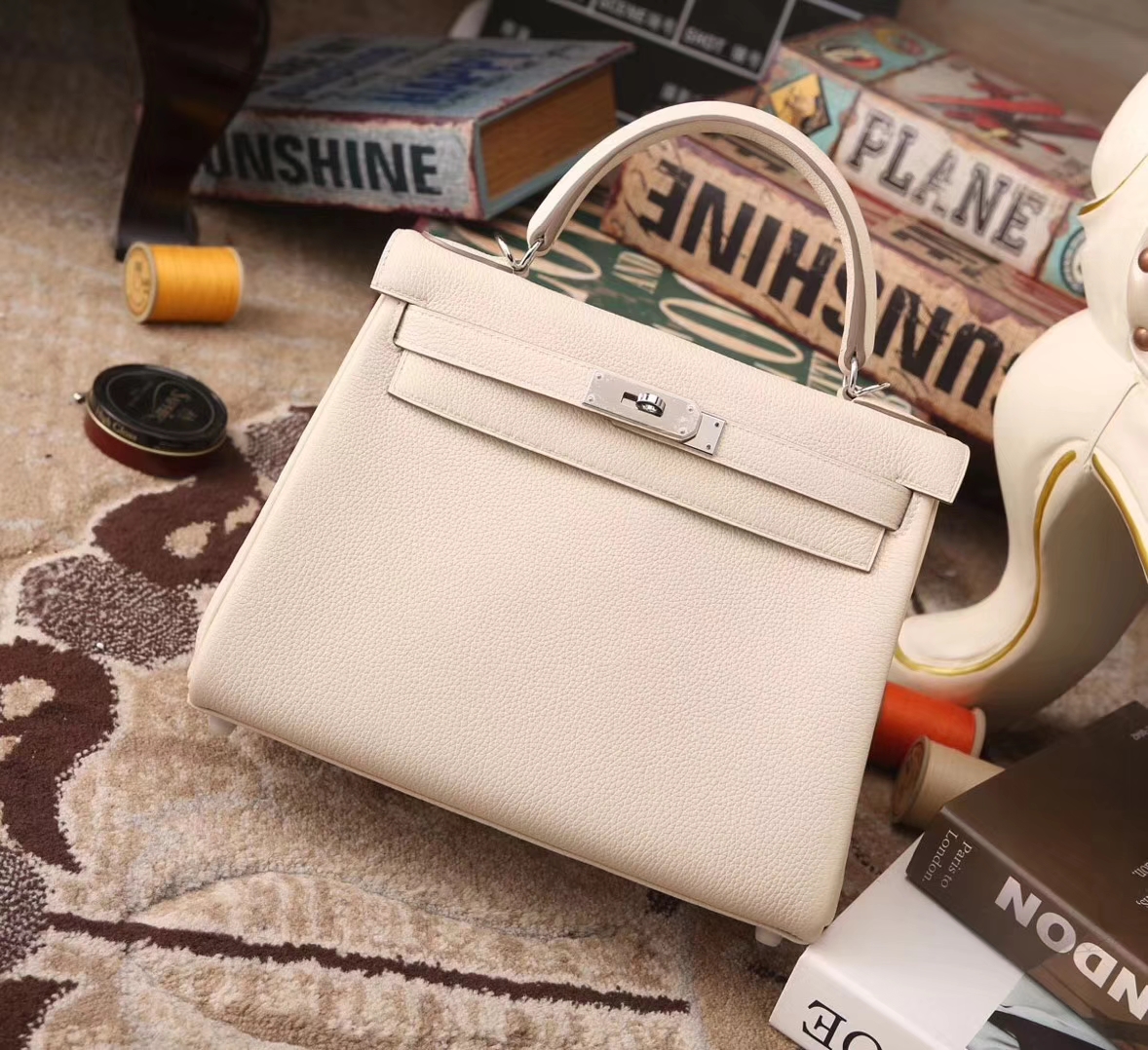 Hermes Kelly 28 奶昔白 原厂御用顶级小牛皮 银扣 现货