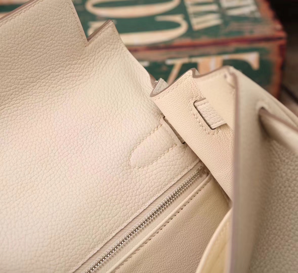 Hermes Kelly 28 奶昔白 原厂御用顶级小牛皮 银扣 现货