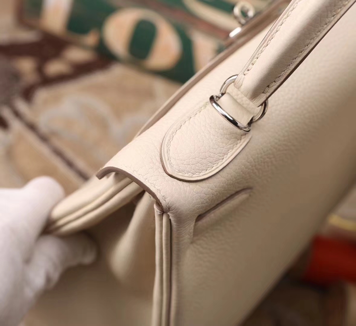 Hermes Kelly 28 奶昔白 原厂御用顶级小牛皮 银扣 现货