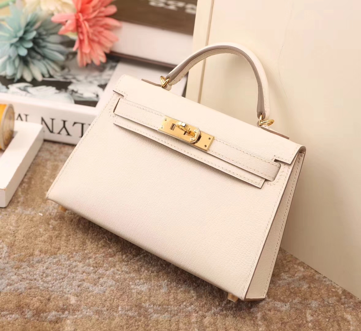 Hermes爱马仕 Mini Kelly 二代 奶昔白 原厂御用顶级山羊皮 金扣