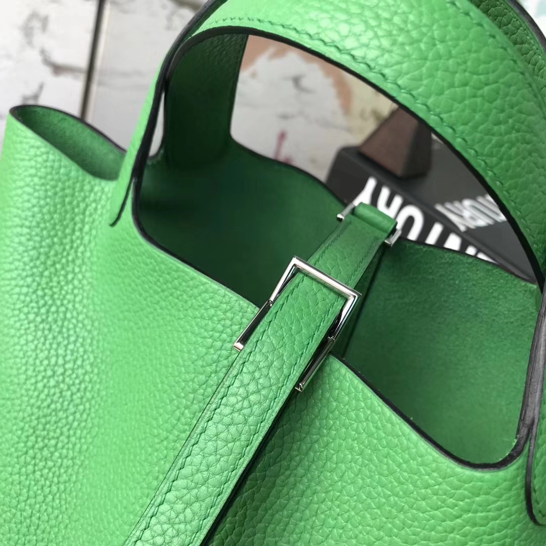 Hermes爱马仕 竹子绿 原厂御用顶级Togo 皮 Picotin Lock 18cm 现货