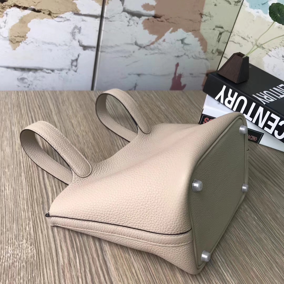 Hermes爱马仕 斑鸠灰 原厂御用顶级Togo 皮 Picotin Lock 18cm 现货