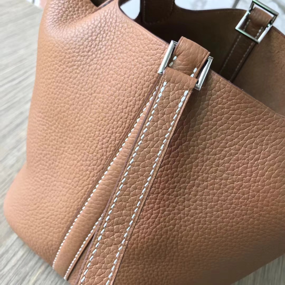 Hermes爱马仕 金棕色 原厂御用顶级Togo 皮 Picotin Lock 18cm 现货