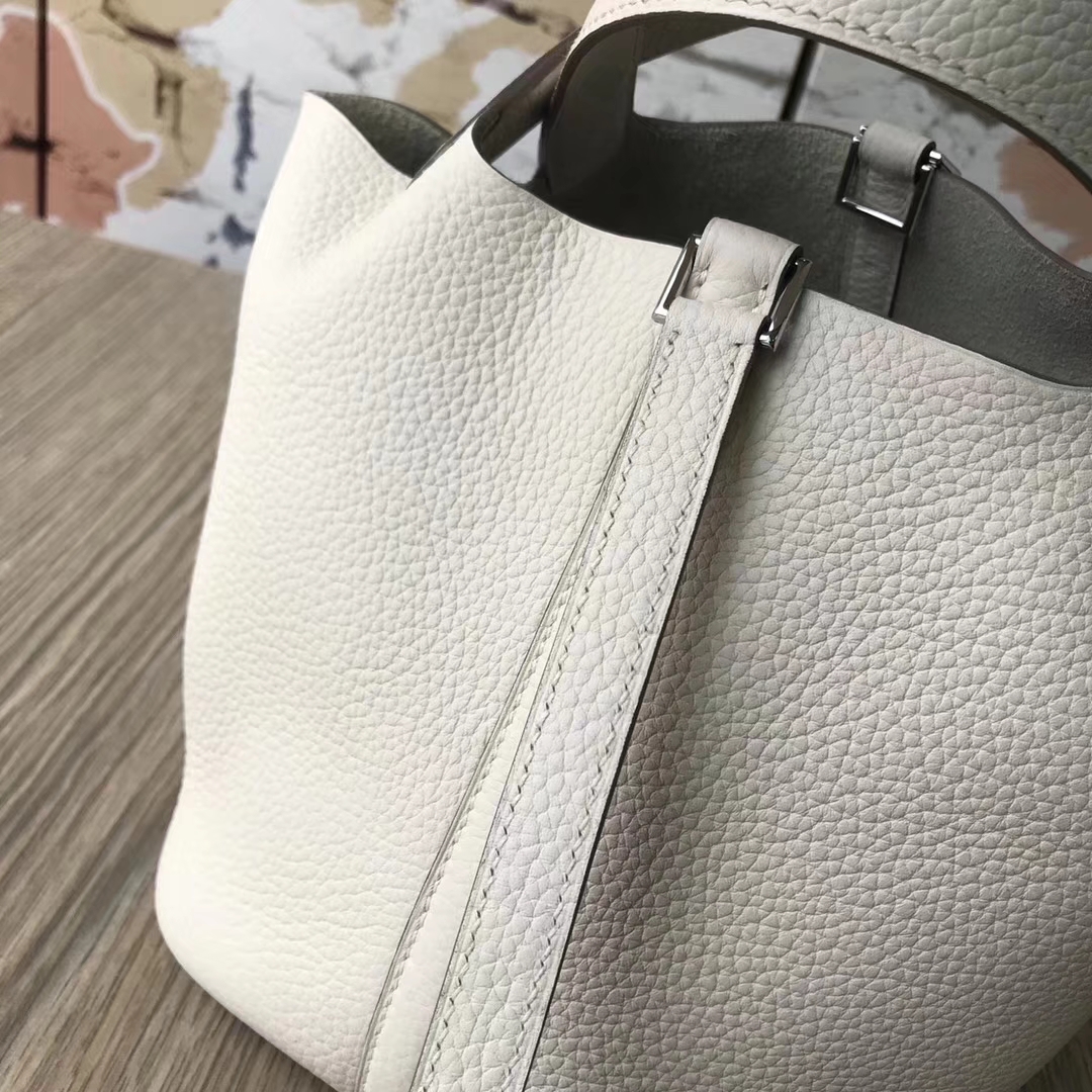 Hermes爱马仕 奶昔白 原厂御用顶级Togo 皮 Picotin Lock 18cm 现货