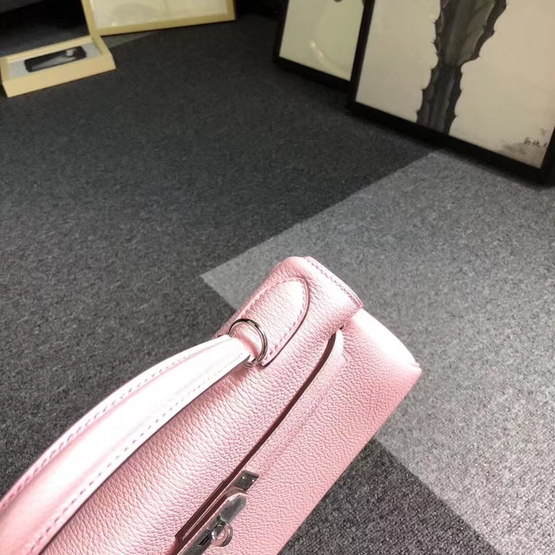 Hermes爱马仕 3Q新樱花粉 原厂御用顶级小牛皮 Kelly 28 金扣 银扣 现货