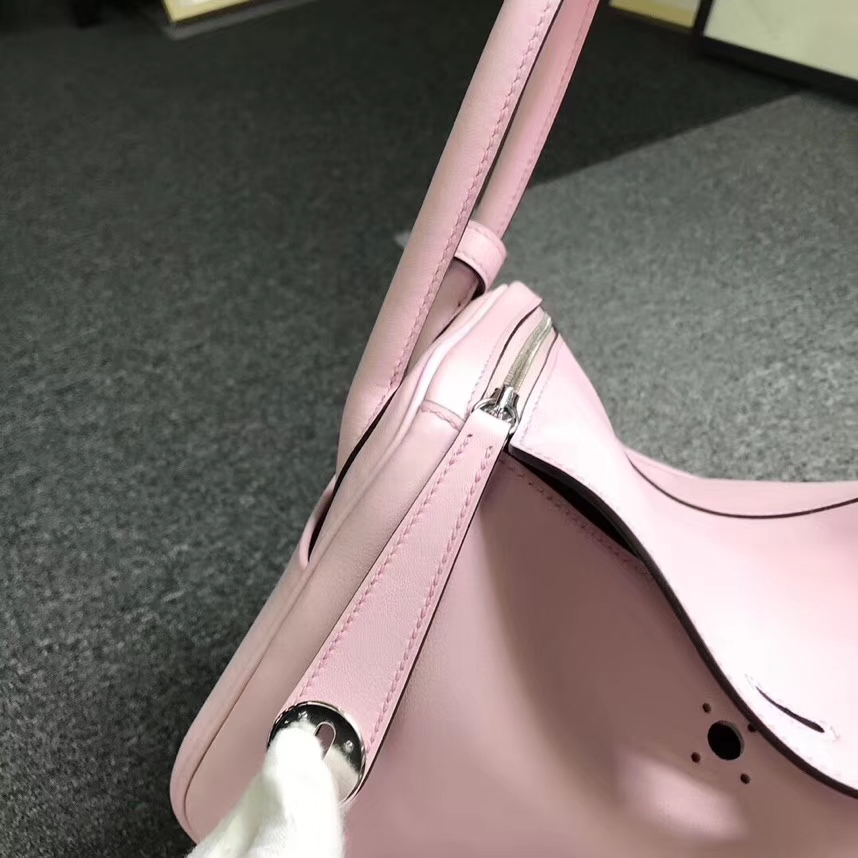 Hermes爱马仕 3Q新樱花粉 原厂御用顶级Swift 皮 Lindy 26 银扣 现货