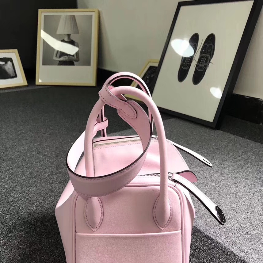 Hermes爱马仕 3Q新樱花粉 原厂御用顶级Swift 皮 Lindy 26 银扣 现货