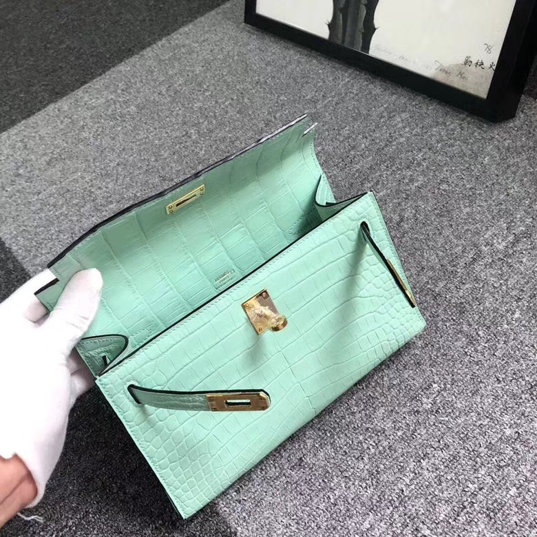 Hermes爱马仕 Mini Kelly 鳄鱼皮手袋 浅蓝色 活力时尚