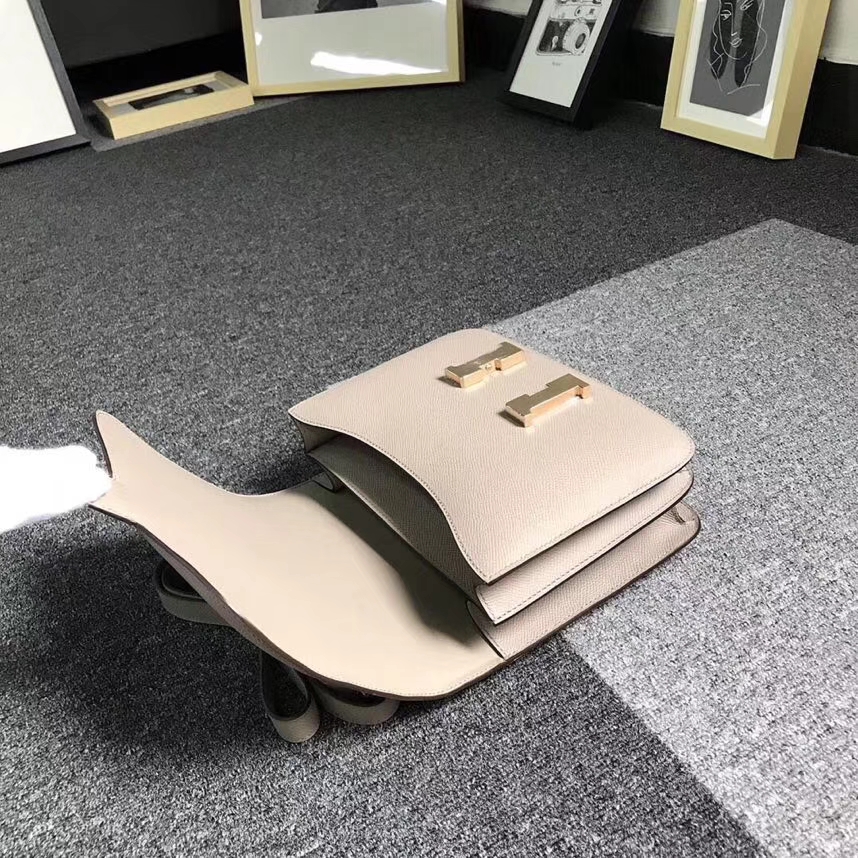 Hermès（爱马仕）巴黎灰 原厂御用顶级Epsom 皮 Constance 24 玫瑰金扣