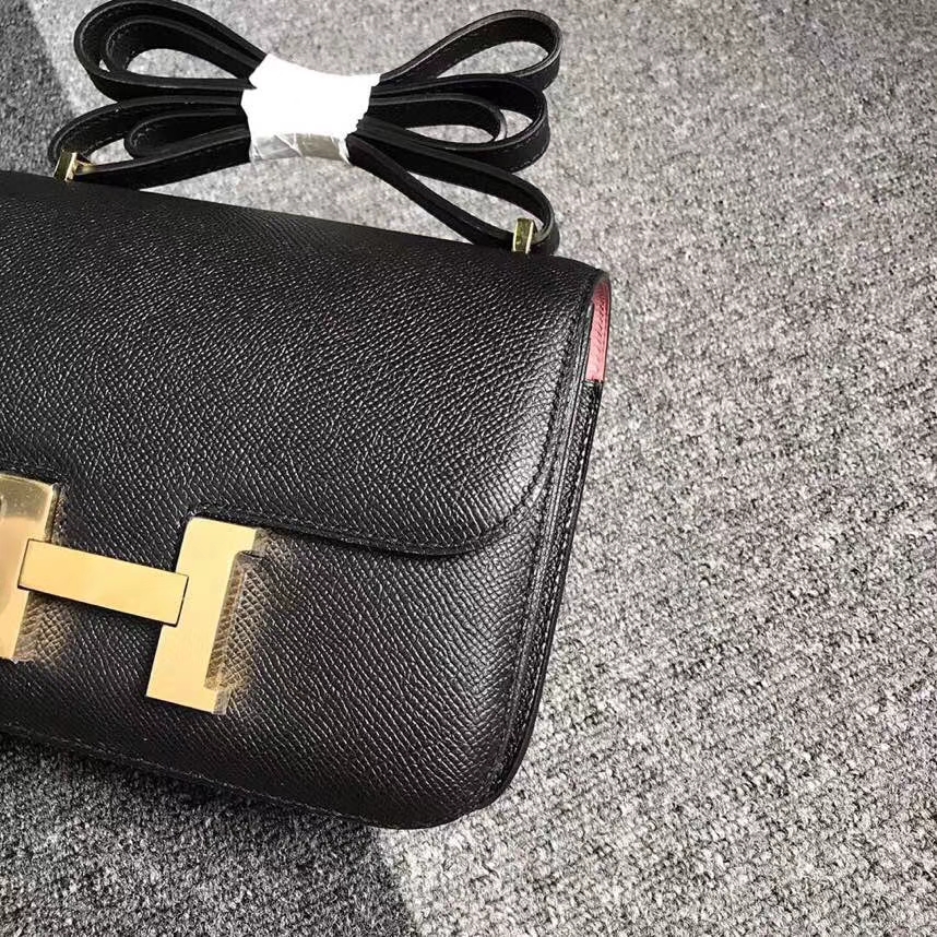Hermès（爱马仕）黑色内拼粉色 原厂御用顶级Epsom 皮 Constance 19 金扣