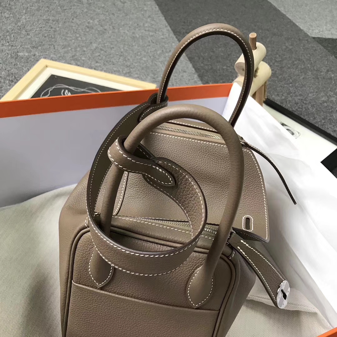 Hermès（爱马仕）CK18 大象灰 原厂御用顶级小牛皮 Lindy 26  金扣 银扣 现货