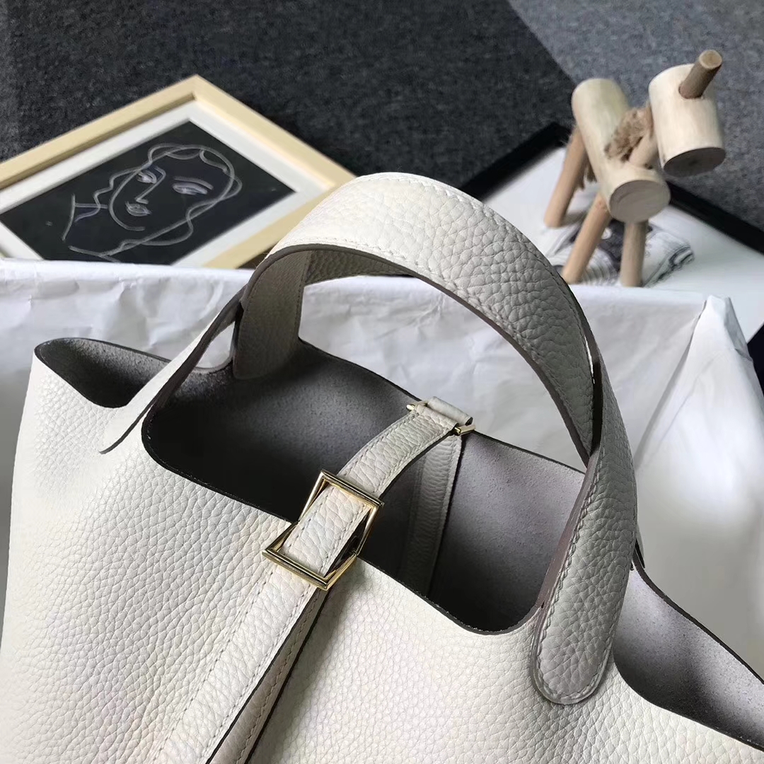 Hermes（爱马仕）奶昔白 原厂御用顶级TC皮 Picotin  Lock 18 CM 银扣 现货