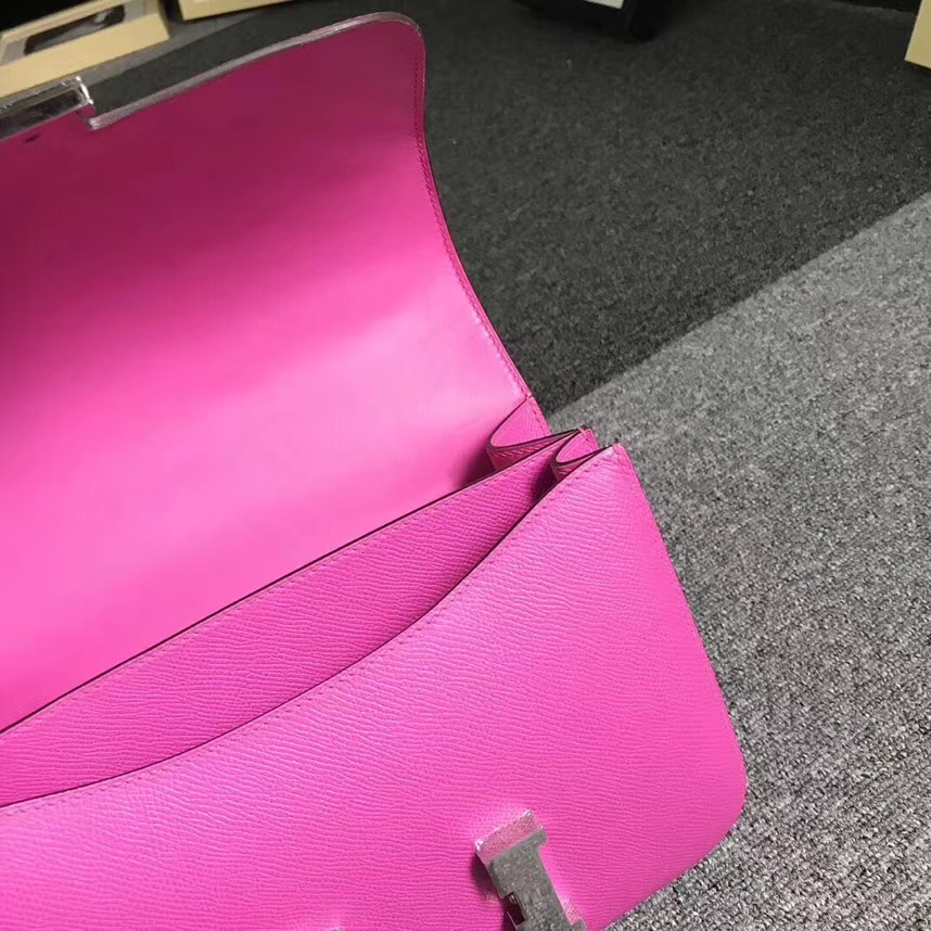 Hermès（爱马仕）9I 玉兰粉 原厂御用顶级Epsom 皮 Constance 24 银扣 现货