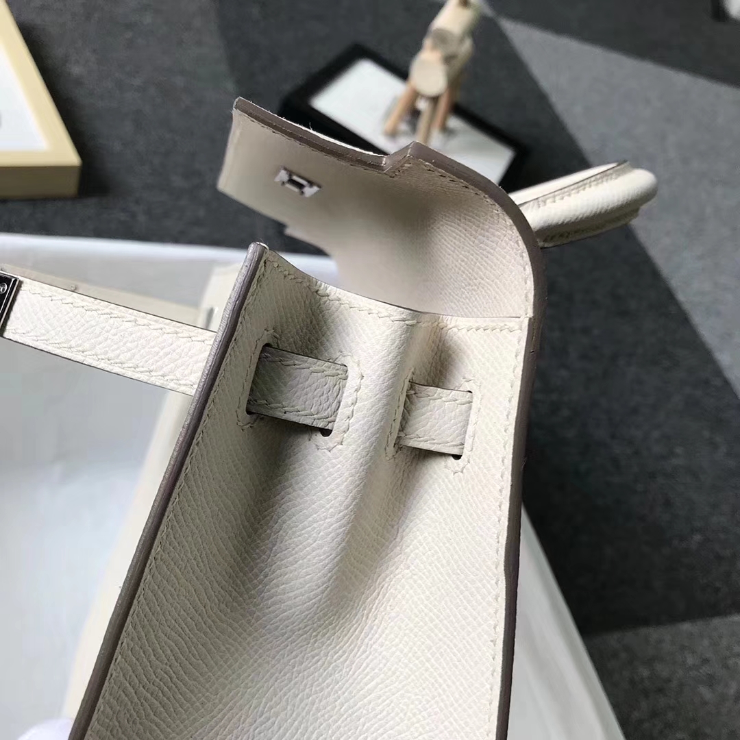 Hermès（爱马仕）奶昔白 原厂御用顶级Epsom 皮 Kelly 25 外缝 金扣 现货 银扣