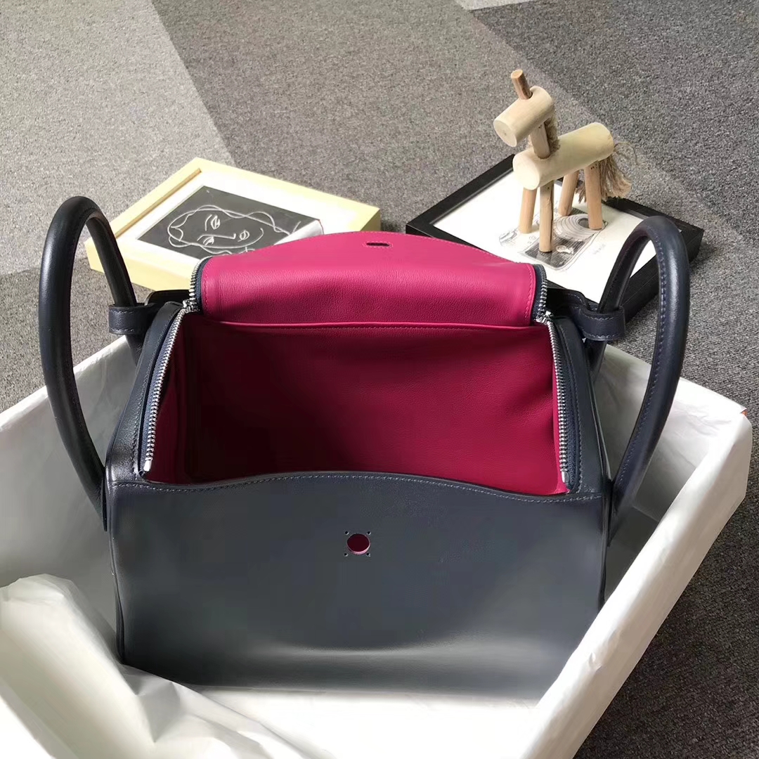 Hermès（爱马仕）午夜蓝拼桃红 swift皮 Lindy26 银扣