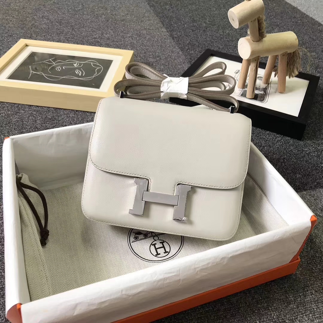 Hermès（爱马仕）C80 珍珠灰 原厂御用顶级Swift 皮 Constance 19 银扣