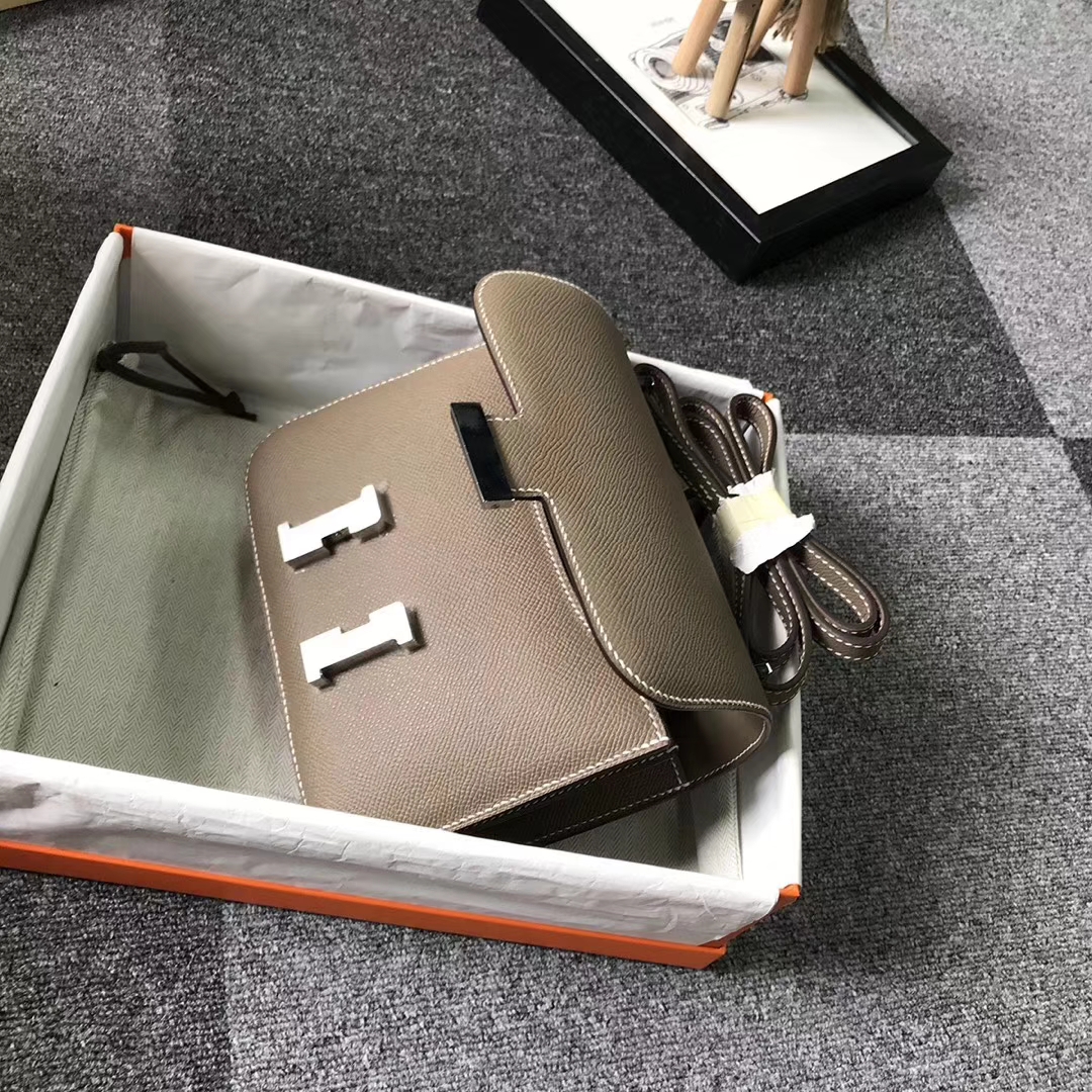 Hermès（爱马仕）大象灰 原厂御用顶级Epsom 皮 Constance 19 金扣 银扣 现货
