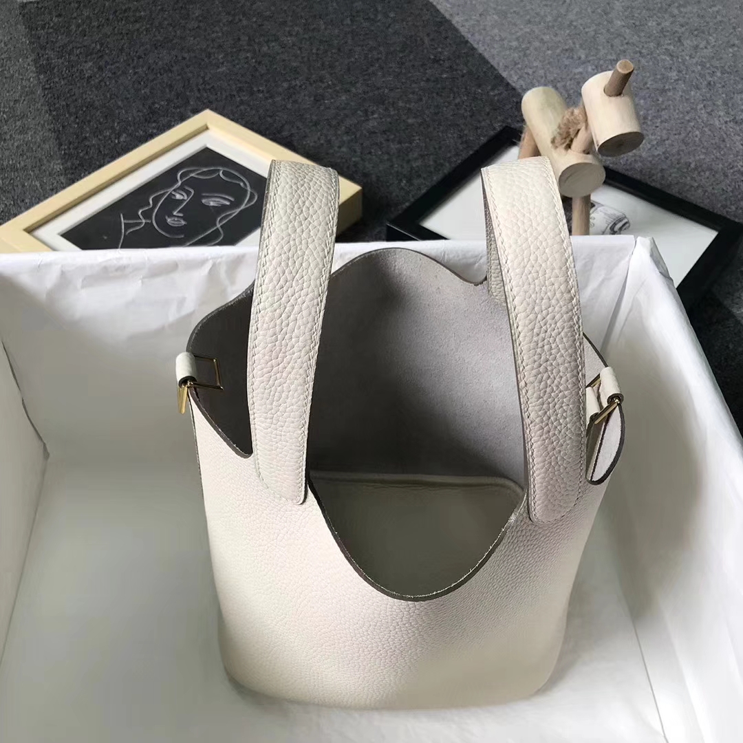 Hermes（爱马仕）奶昔白 原厂御用顶级TC皮 Picotin  Lock 18 CM 银扣 现货