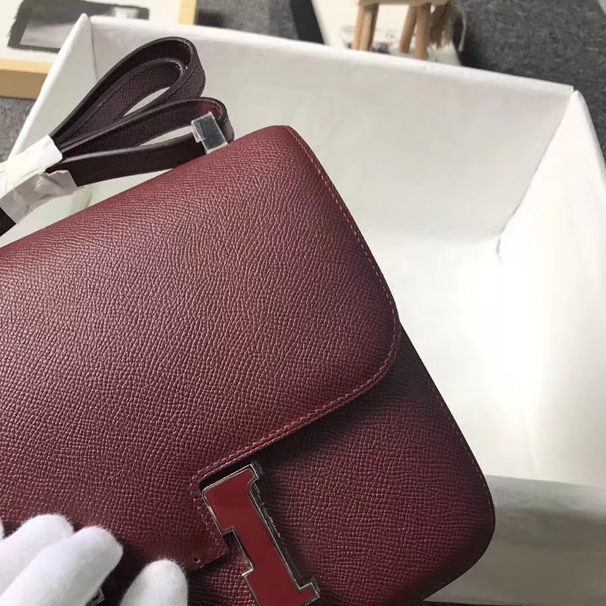 Hermès（爱马仕）爱马仕红 原厂御用顶级Epsom 皮 Constance 24 珐琅扣
