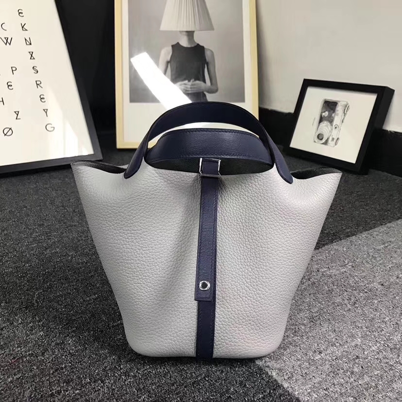 Hermès（爱马仕）冰川蓝TC 皮拼宝蓝Swift 皮 Picotin  Lock 18 22 CM 银扣