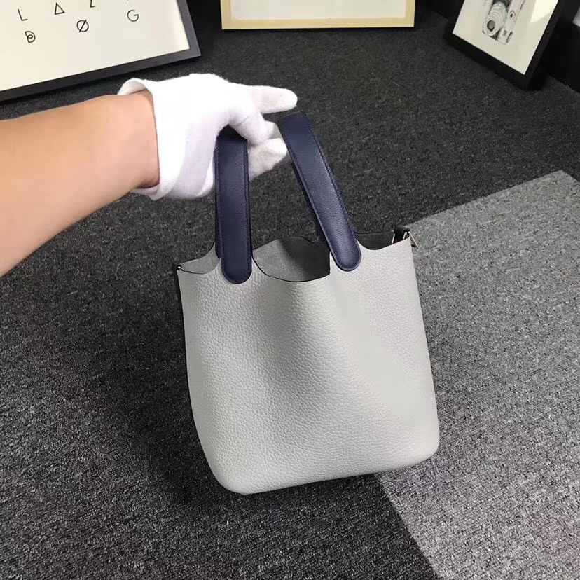 Hermès（爱马仕）冰川蓝TC 皮拼宝蓝Swift 皮 Picotin  Lock 18 22 CM 银扣
