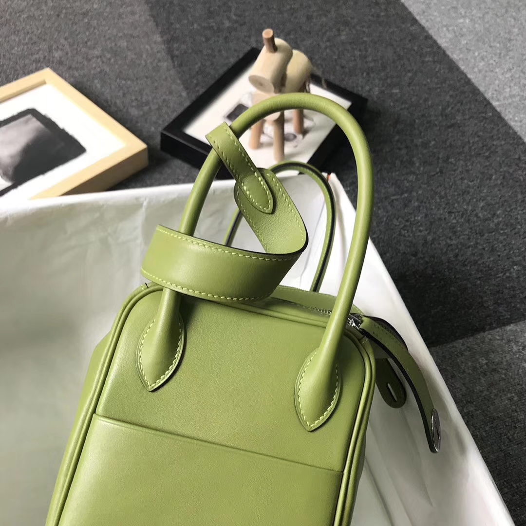 Hermès（爱马仕）6R奇异果绿 原厂御用顶级Swift 皮 Lindy 26 银扣