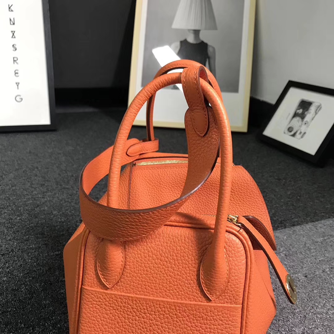 Hermès（爱马仕）橙色 原厂御用顶级TC 皮 Lindy 26 金扣