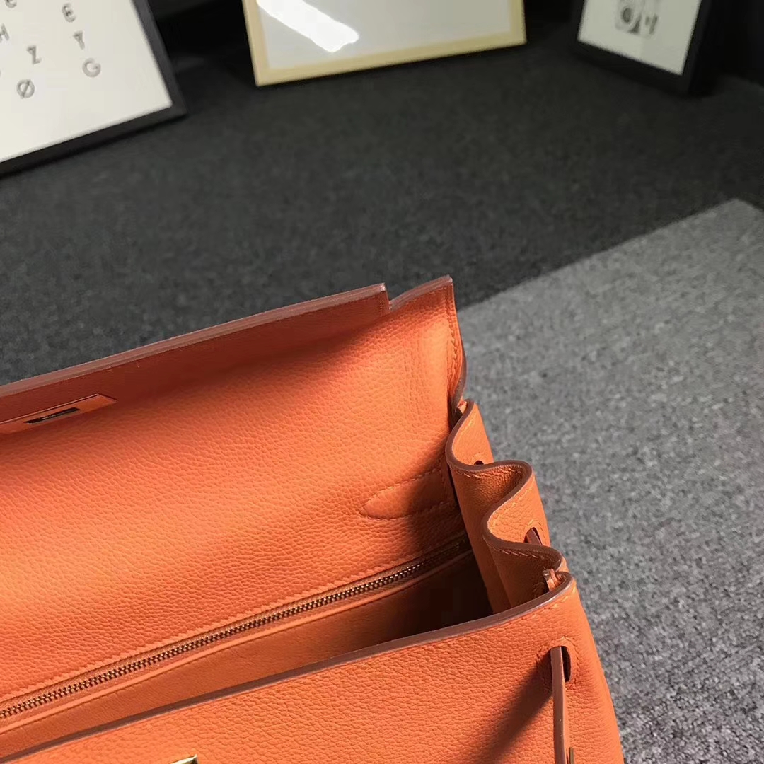 Hermès（爱马仕）93经典橙色 原厂御用顶级小牛皮 Kelly 28 金扣