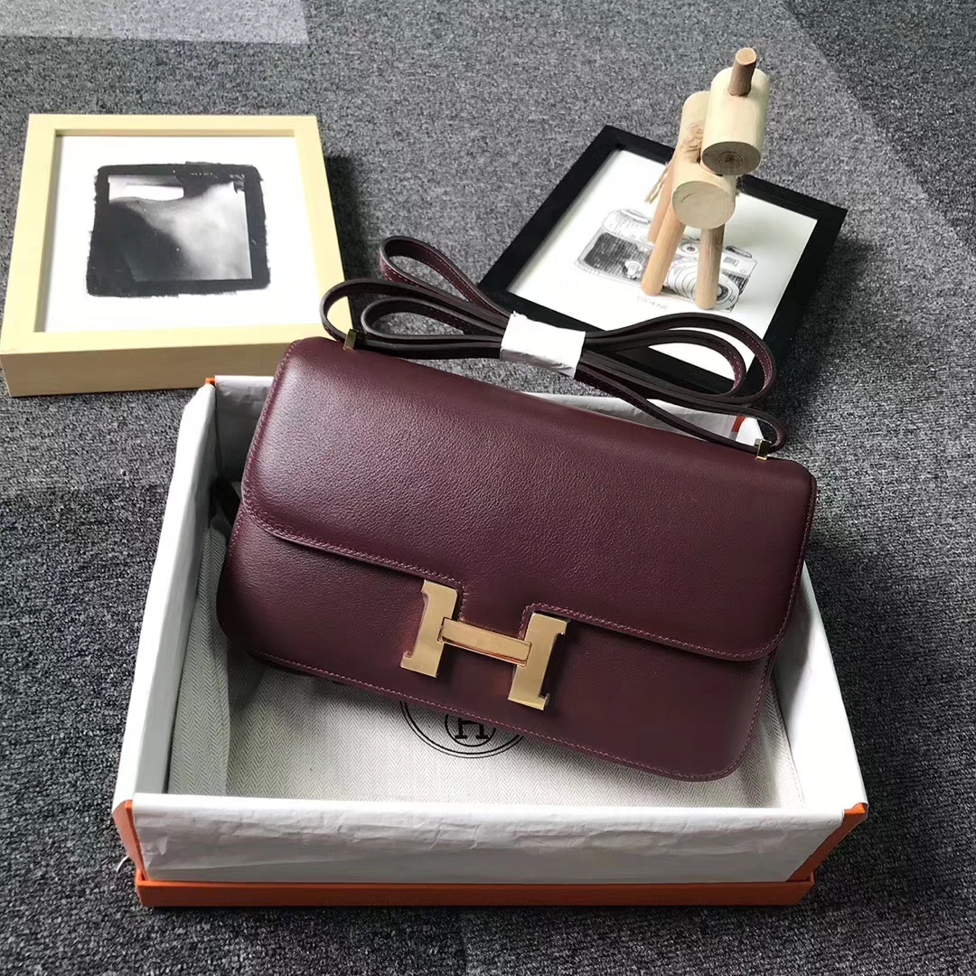 Hermès（爱马仕）酒红色 原厂御用顶级Swift 皮 Constance 26 金扣