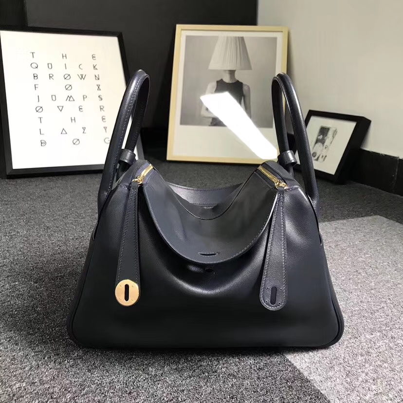 Hermès（爱马仕）午夜蓝拼石榴红 原厂御用顶级Swift 皮 Lindy 30 金扣