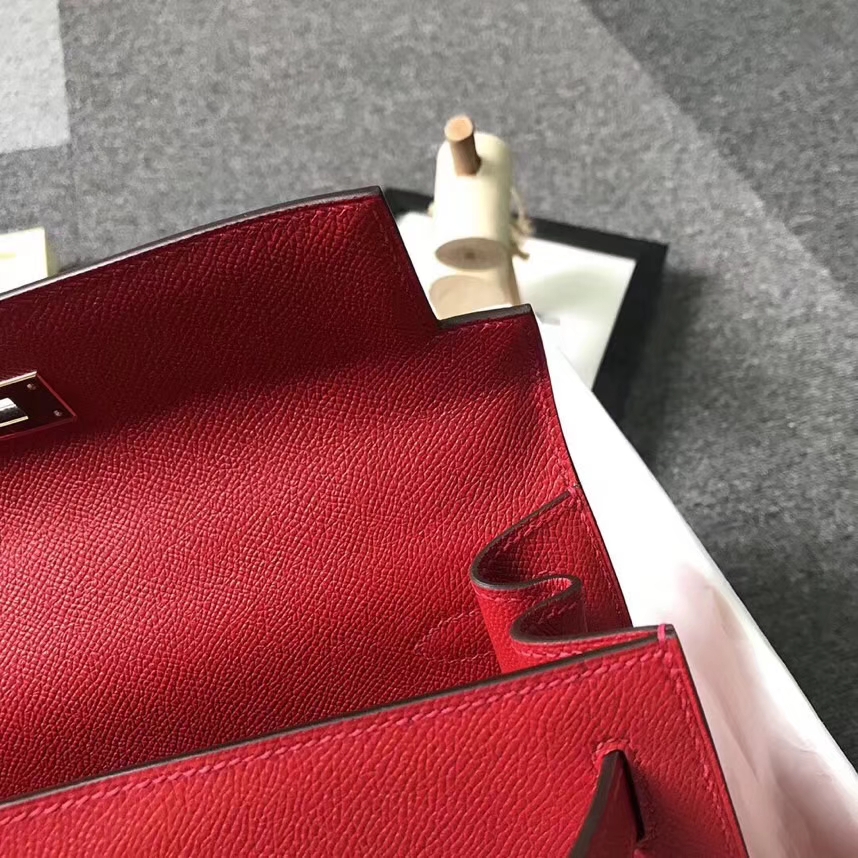 Hermès（爱马仕 Q5国旗红 原厂epsom皮 Kelly 28 金扣
