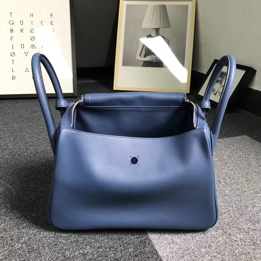 Hermès（爱马仕）玛瑙蓝 原厂御用顶级Swift 皮 编织肩带 Lindy 30 银扣