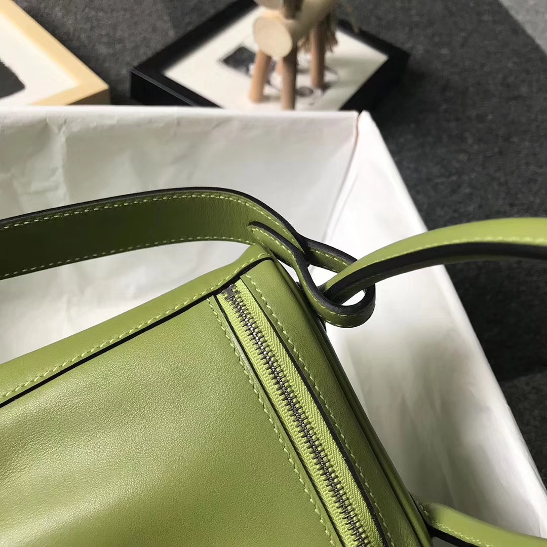 Hermès（爱马仕）6R奇异果绿 原厂御用顶级Swift 皮 Lindy 26 银扣