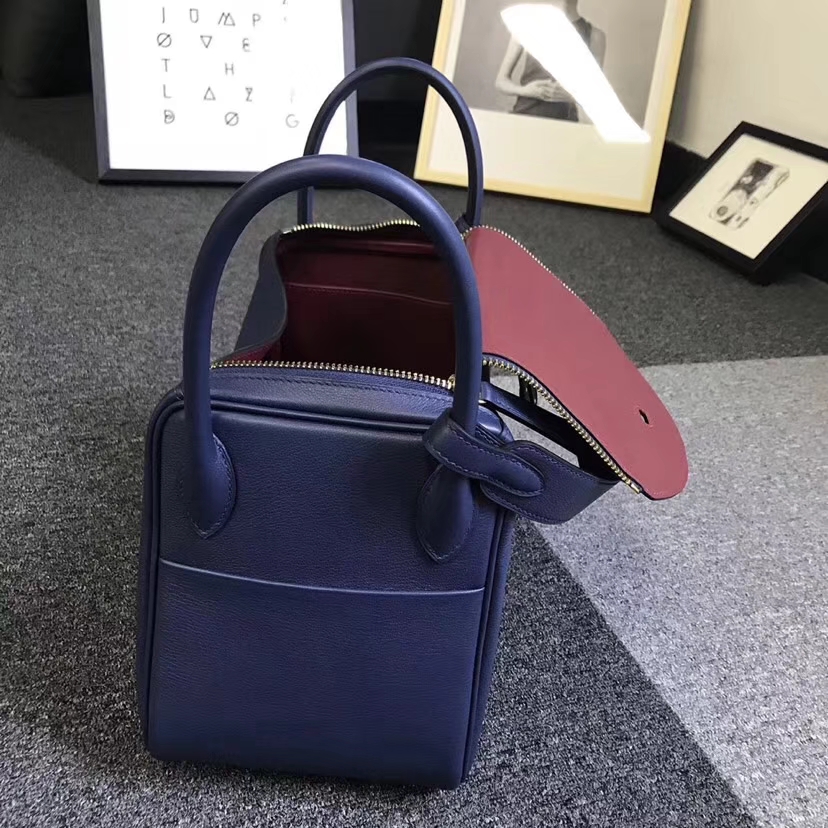 Hermès（爱马仕）鸭子蓝拼石榴红 原厂御用顶级Swift 皮 Lindy 30 金扣 现货