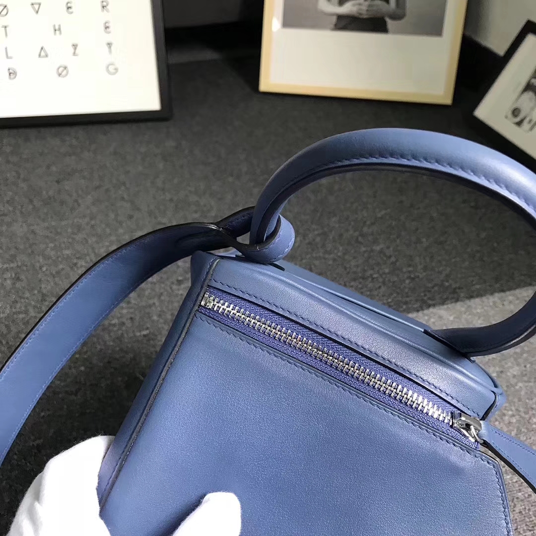 Hermès（爱马仕）玛瑙蓝 原厂御用顶级Swift 皮 编织肩带 Lindy 30 银扣