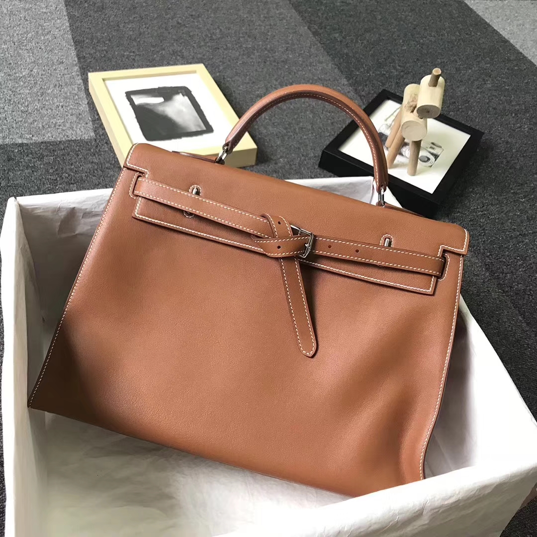 Hermès（爱马仕）浅咖啡 原厂御用顶级Swift 皮 Kelly Flat 35 外缝 现货