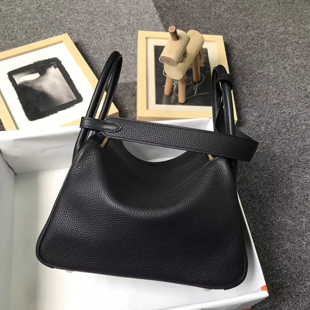 Hermès（爱马仕）黑色 原厂御用顶级TC 皮 Lindy 26 金扣 现货