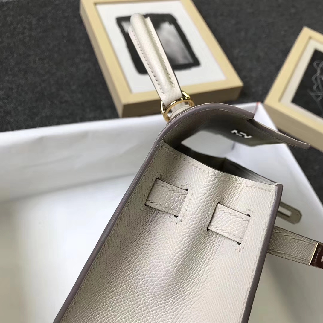 Hermès（爱马仕）奶昔白 原厂御用顶级Epsom 皮 Kelly 25 外缝 金扣 现货