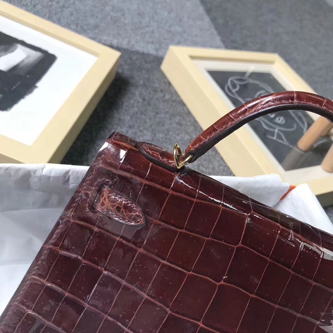 Hermès（爱马仕）棕红色 亮面鳄鱼皮 Mini Kelly 二代 金扣