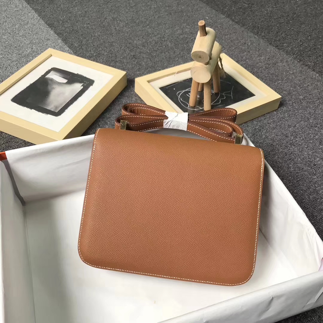 Hermès（爱马仕）金棕色 原厂御用顶级Epsom 皮 Constance 24 金扣 现货