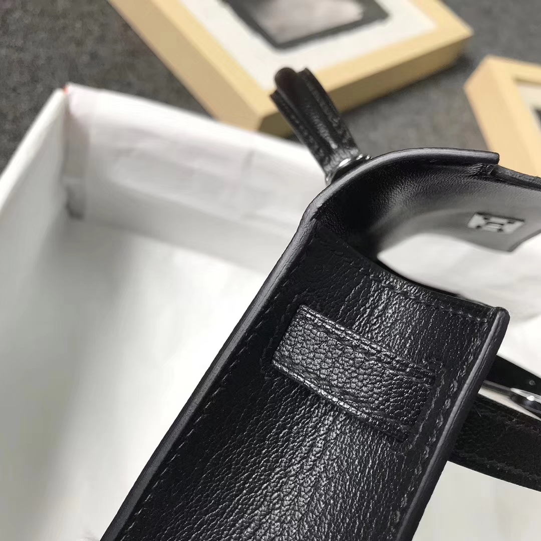 Hermès（爱马仕）黑色 原厂御用顶级山羊皮 Mini Kelly 二代 金扣 现货 银扣