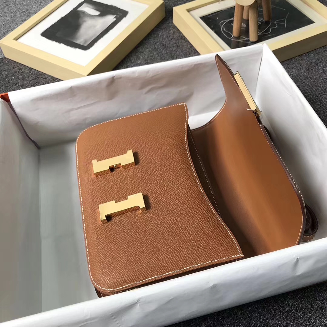 Hermès（爱马仕）金棕色 原厂御用顶级Epsom 皮 Constance 24 金扣 现货