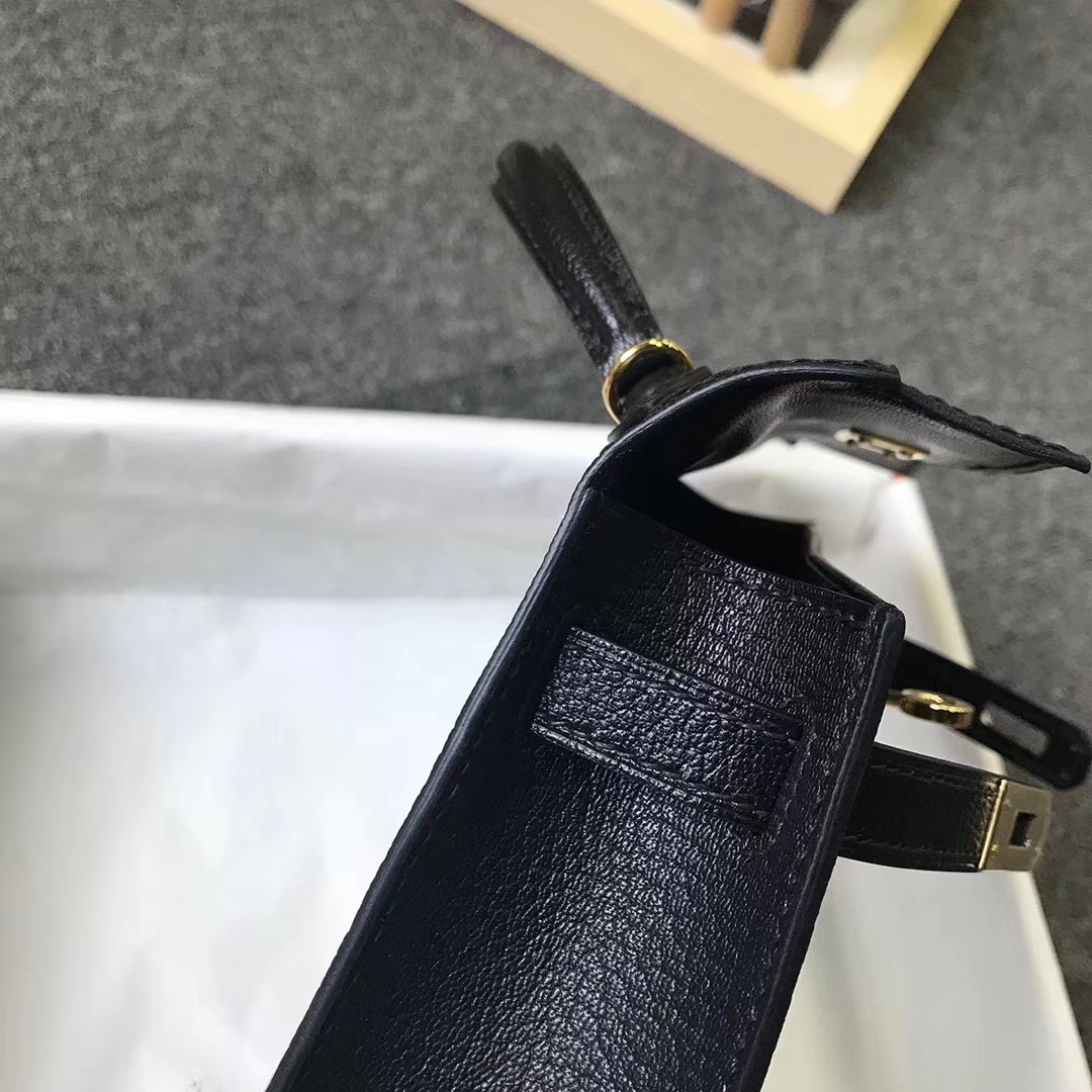 Hermès（爱马仕）黑色 原厂御用顶级山羊皮 Mini Kelly 二代 金扣 现货