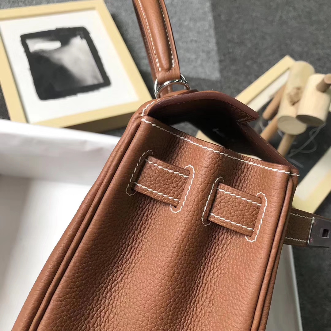 Hermès（爱马仕）C37浅咖啡 原厂御用顶级小牛皮 Kelly 28 银扣 现货