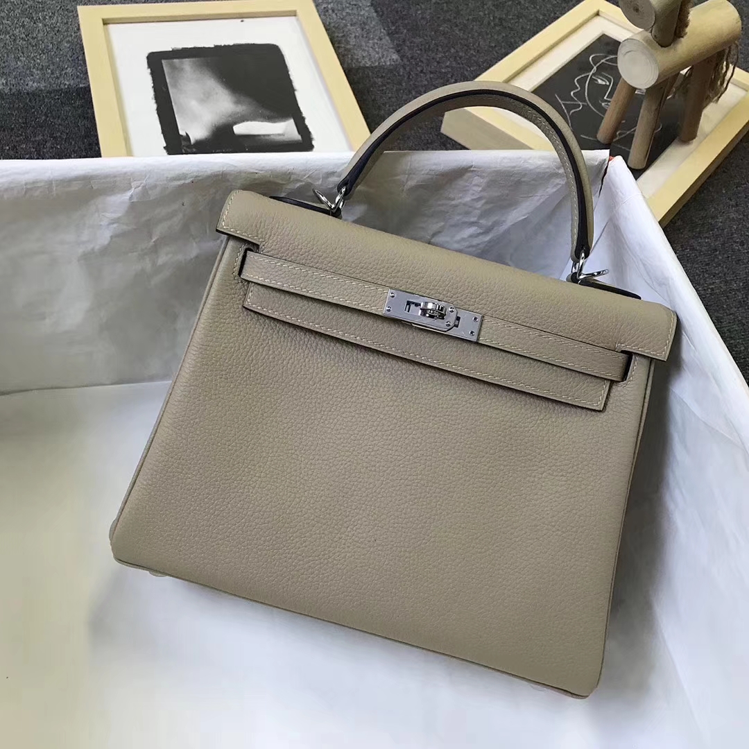 Hermès（爱马仕）S2 风衣灰 原厂御用顶级小牛皮 Kelly 25 银扣 现货