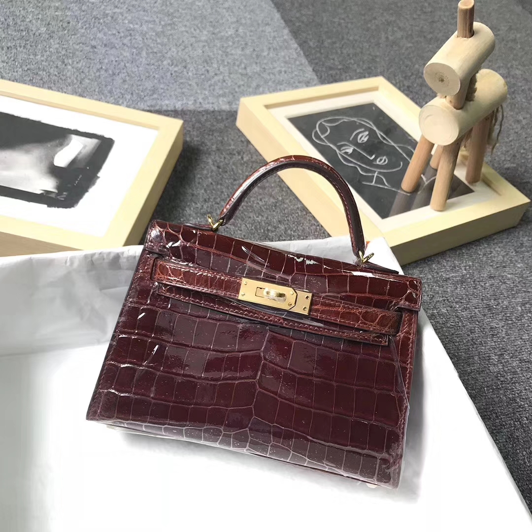 Hermès（爱马仕）棕红色 亮面鳄鱼皮 Mini Kelly 二代 金扣