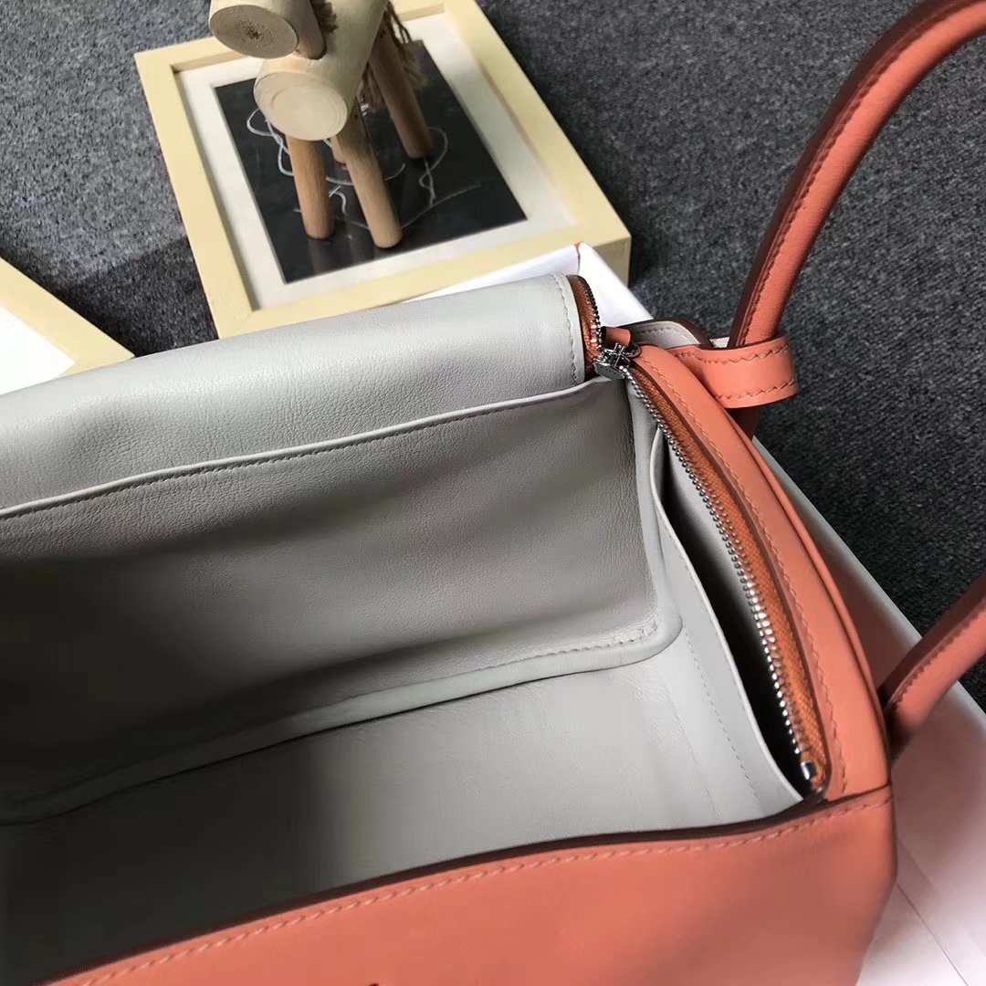 Hermès（爱马仕）L5 龙虾粉拼珍珠灰 原厂御用顶级Swift 皮 Lindy 26 银扣