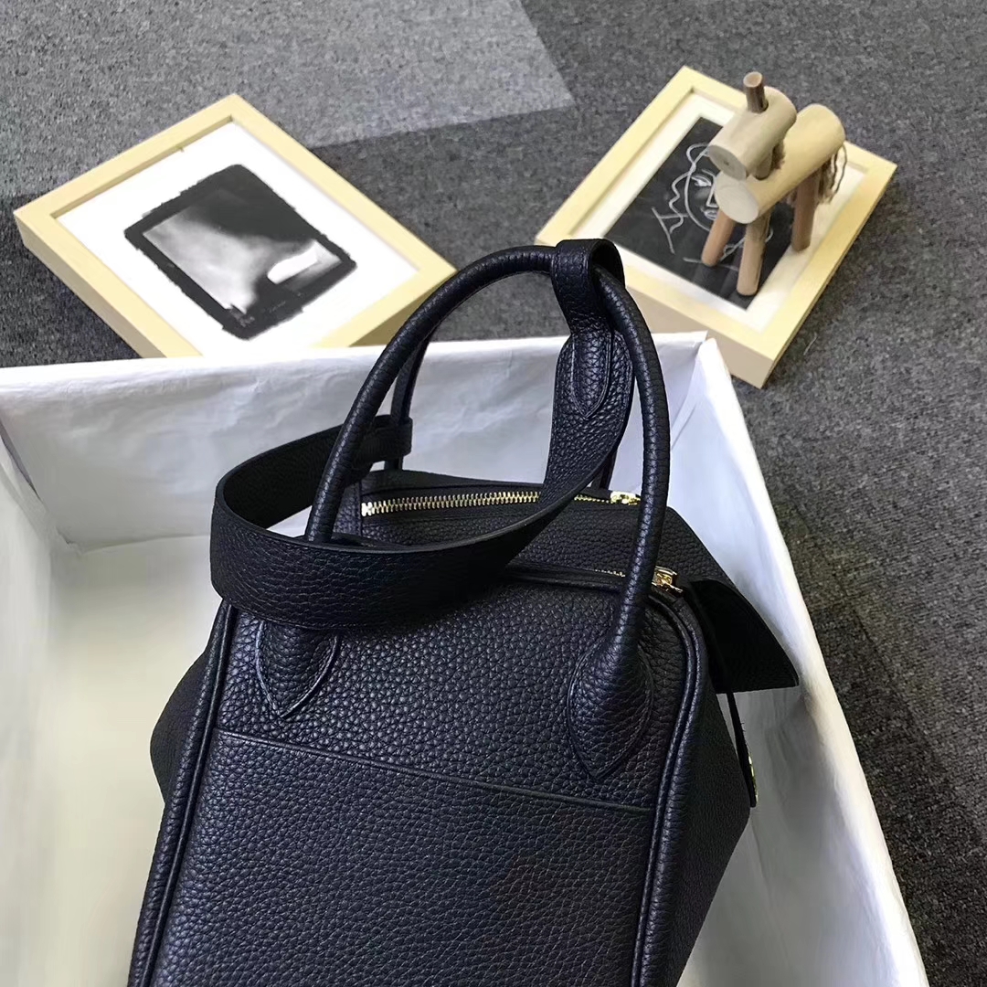 Hermès（爱马仕）黑色 原厂御用顶级小牛皮 Lindy 30 金扣 银扣 现货